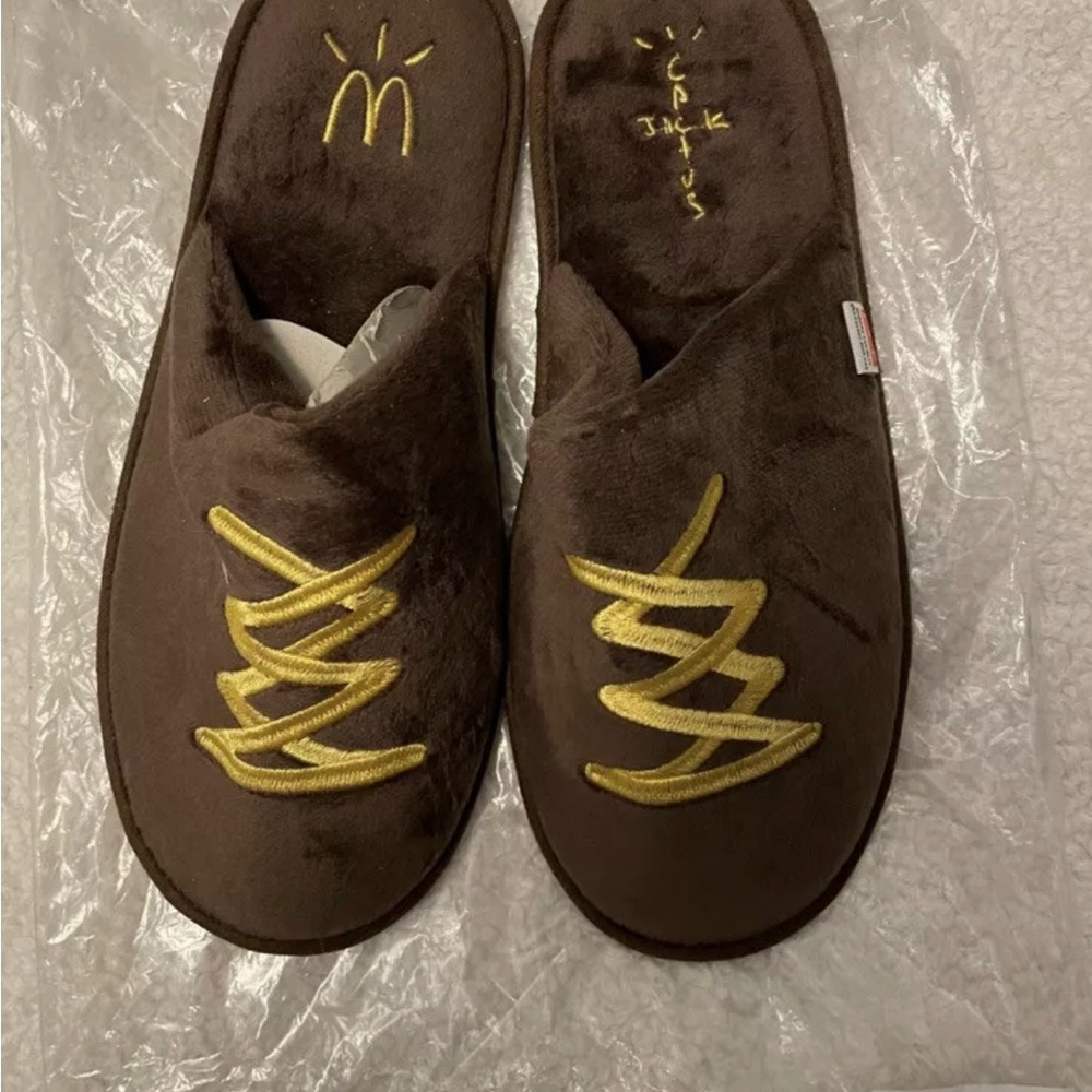Travis Scott x McDonalds  Cactus Jack House Slippers Size S/M